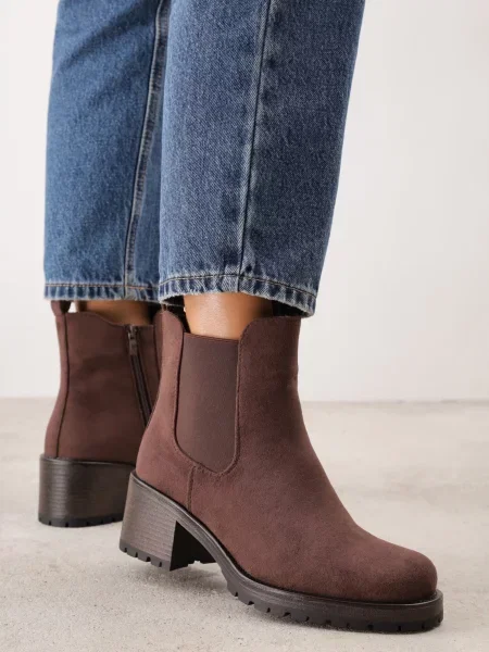 Botine chelsea Ideal din piele cu toc jos maro