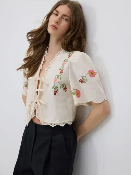 Reserved Вишита блузка пшеничний 