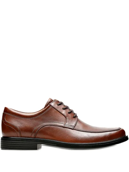 Pantofi derby Clarks Originals cu șireturi din dantelă maro