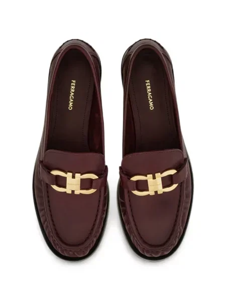 Mocasini Ferragamo maro