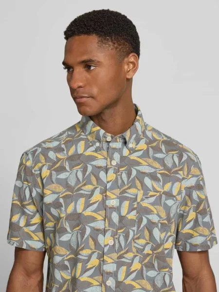 Koszula casualowa o kroju regular fit z kołnierzykiem typu button down Camel Active
