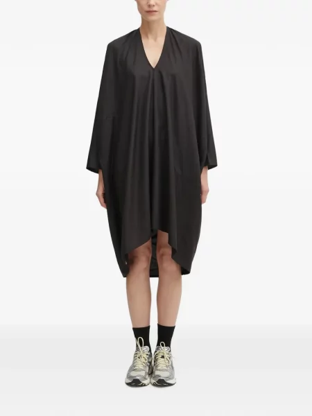 Rochie Visvim cu decolteu în V negru