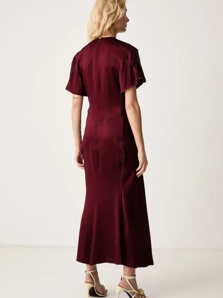 Ruha Victoria Beckham