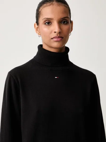 Tommy Jeans рокля от черно