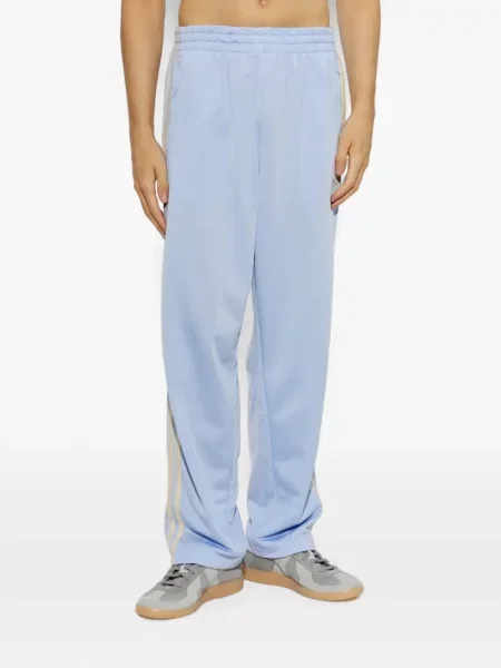 Decupat tricou Adidas cu imagine alergare gri