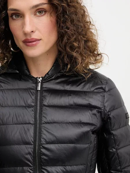 Пуховик Armani Exchange черный