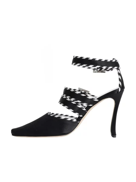 Satynowa czółenka Manolo Blahnik czarna