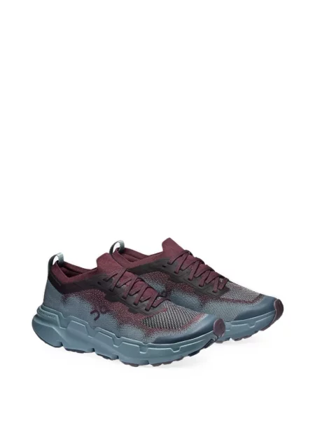 Sneakerși On albastru