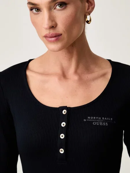 Лонгслив Guess