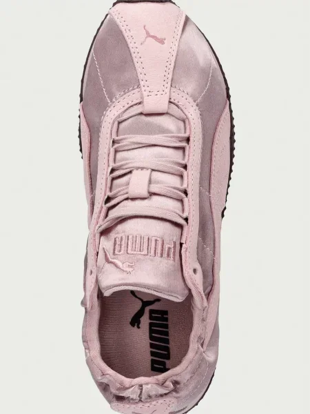 Кроссовки Puma в уличном стиле