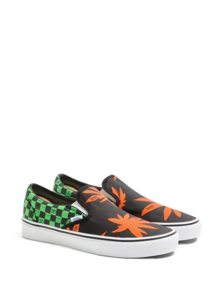 Slip-on маратонки Valentino Garavani черно