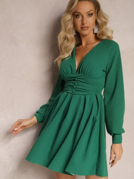 Rochie Mini cu Decolteu Triunghiular și Talie Încretata Ornată cu Buline verde