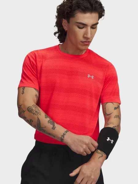 Футболка Under Armour красная