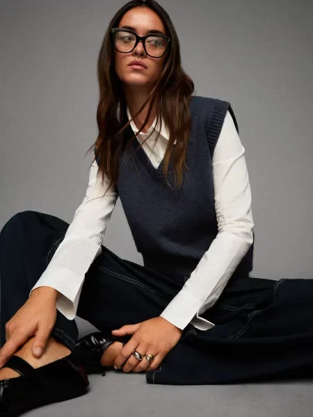 Bershka Kamizelka Z Dekoltem W Serek Soft Touch Kobieta S niebieski