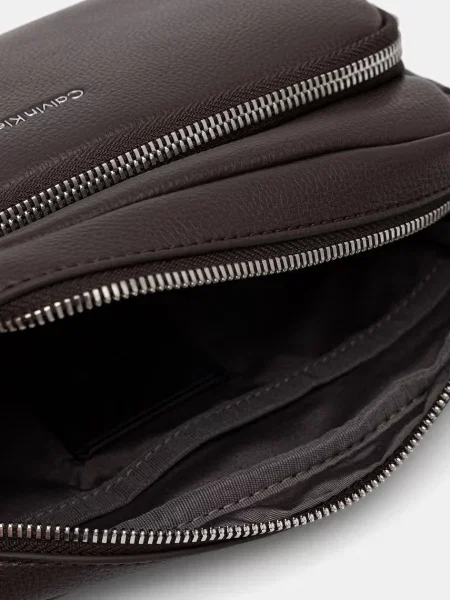 Műbőr táska Calvin Klein barna