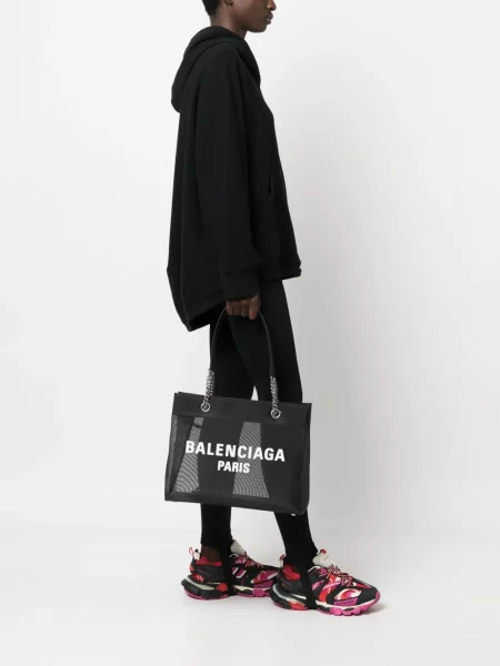 Rankinė Balenciaga juoda
