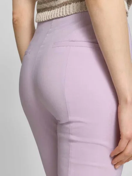 Spodnie materiałowe o kroju slim fit w skróconym kroju Christian Berg Woman