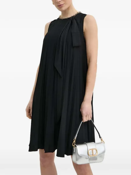 Mały sukienka mini Nissa plisowana garniturowa czarna