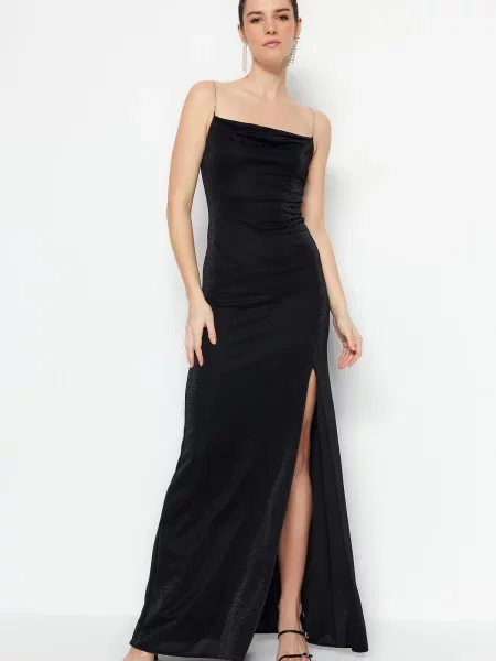 Sukienka wieczorowa Trendyol czarna