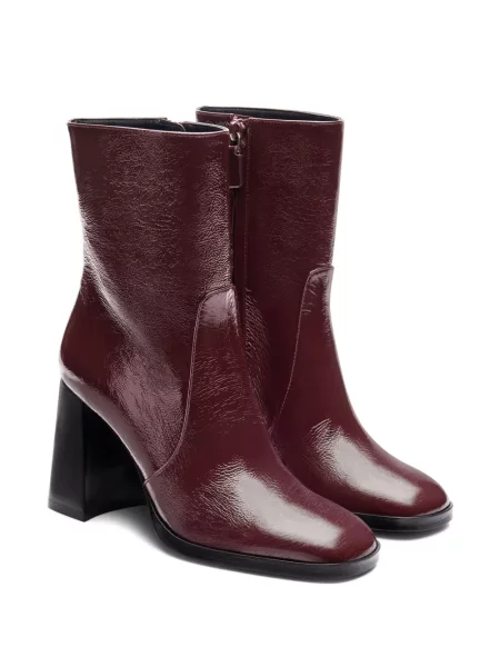 Botine Stuart Weitzman din piele de lac roșu