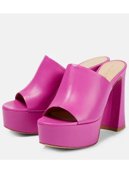 Papuci tip mules Gianvito Rossi din piele cu platformă roz