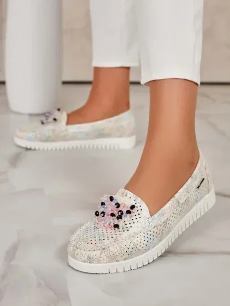 Prolamované mokasíny Resti bílé