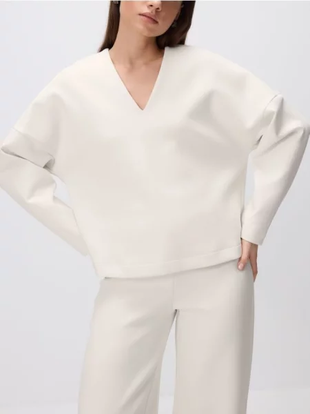 Reserved Світшот з V-подібним вирізом нюдовий 