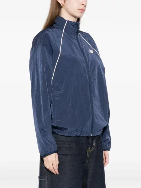 Majica s kapuljačom New Balance s autogramom bijela