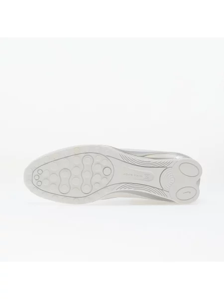 Superge Nike bela