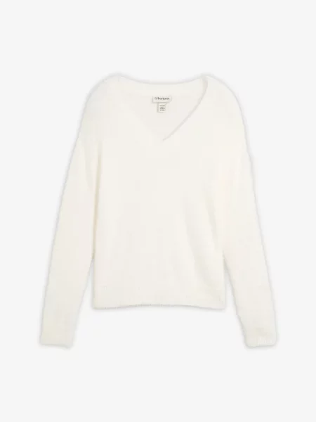 Sweter o pluszowej fakturze biały