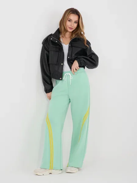 Pantaloni de trening Rue Paris cu dungi galben