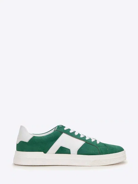 Sneakersy z kontrastową podeszwą zielone