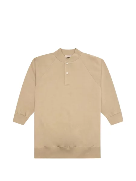 Tricou Fear Of God Essentials cu guler henley cu autograf maro