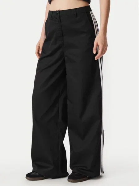 Adidas Szövet nadrág Tailored fekete