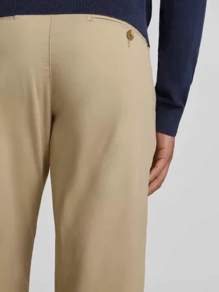 Chinos w kroju regular fit z francuskimi wpuszczanymi Christian Berg Men