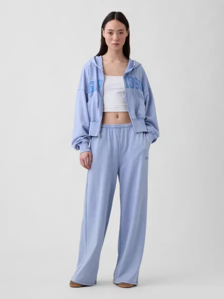 Pantaloni de trening Gap cu autograf alb