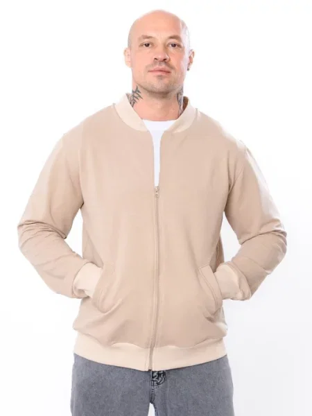 Бомбер носи своє бежевый