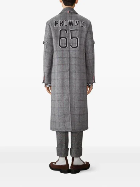 Palton Thom Browne în carouri gri