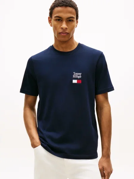 TOMMY HILFIGER Marškinėliai BRAND LOVE tamsiai mėlyna / raudona balta