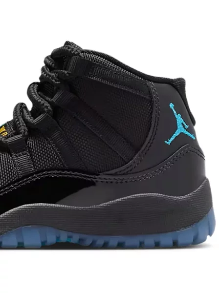 Маратонки Jordan 11 Retro черно