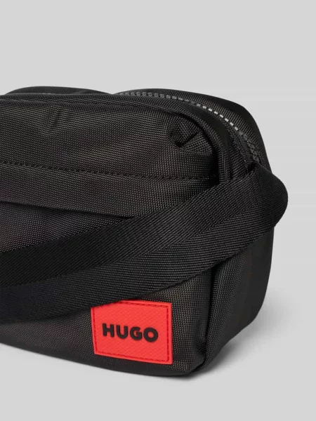 Torba na ramię z naszywką z logo Hugo czarna