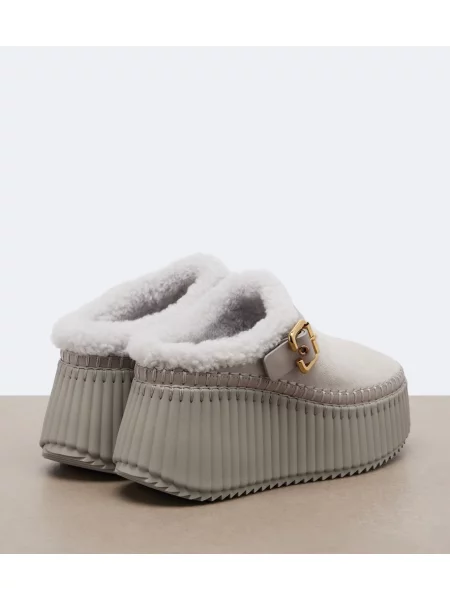 Papuci tip mules Chloé din piele de căprioară cu platformă gri