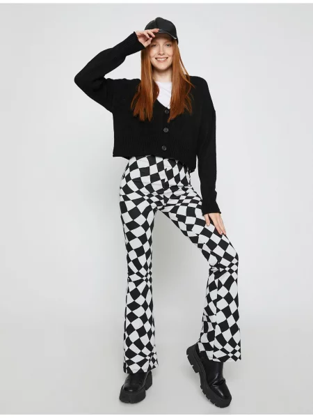 Pantaloni Koton în carouri negru