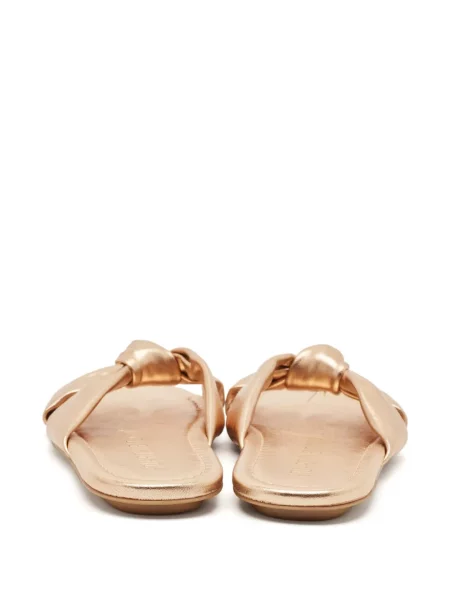 Lapos talpú szandál Stuart Weitzman