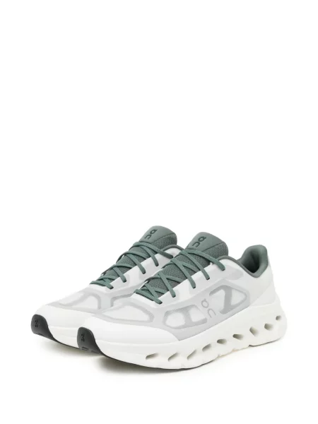 Sneakerși On alb