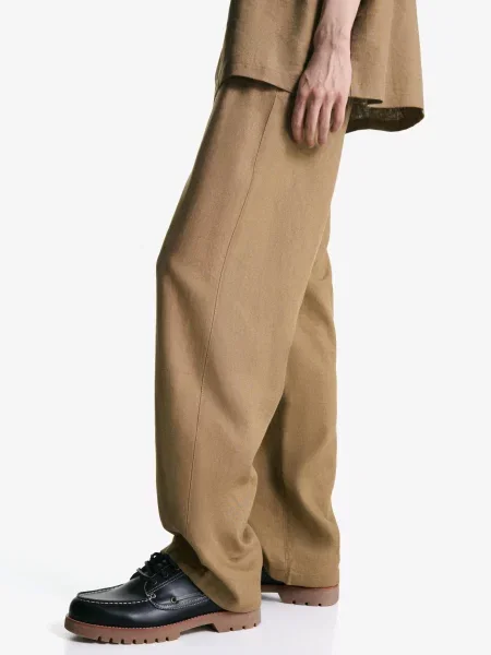 Bershka Spodnie Jogger Z Mieszanki Lnu Z Szerokimi Nogawkami Mężczyzna L Wielbłądzi