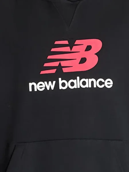 Кожаный плисиран суичър с качулка New Balance черно