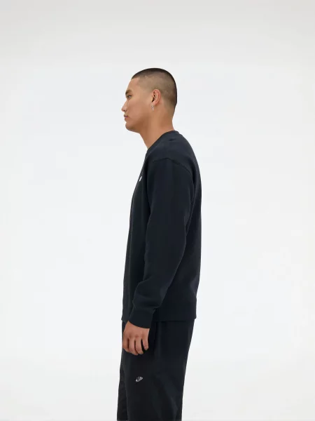 Свитер New Balance черный