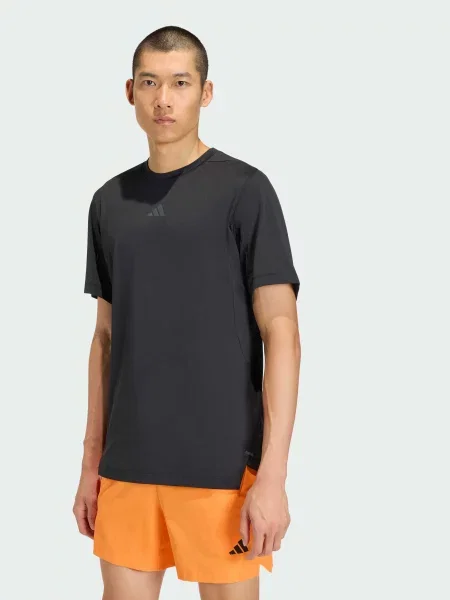 Переработанный спортивная футболка Adidas черная