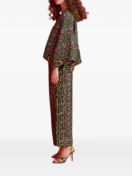 Bluzka w kwiaty Celia B w kwiatki z nadrukiem czarna